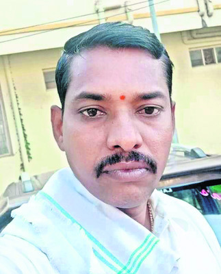 నాడు వ్యాధిగ్రస్తుడు.. నేడు యోగా టీచర్1