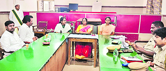 లోక్అదాలత్లో అధిక కేసులు పరిష్కారమయ్యేలా కృషి చేయ1