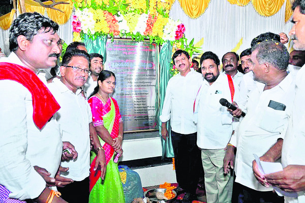 అర్హులందరికీ ఇందిరమ్మ ఇళ్లు1