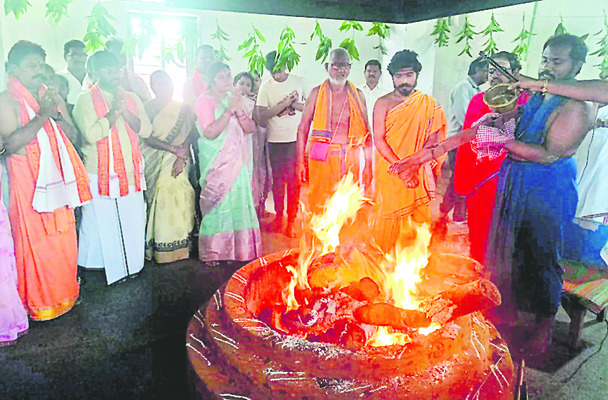 బుచ్చయ్యపై చట్టపరంగా చర్యలు తీసుకోవాలి 1