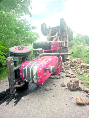 బోర్ మోటార్ల దొంగకు దేహశుద్ధి
1