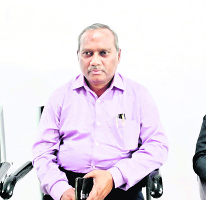 లాకులకు లీకులు..1