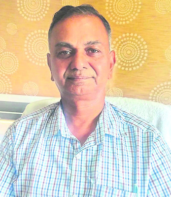 బాల్యంపై పుస్తకాల భారం1