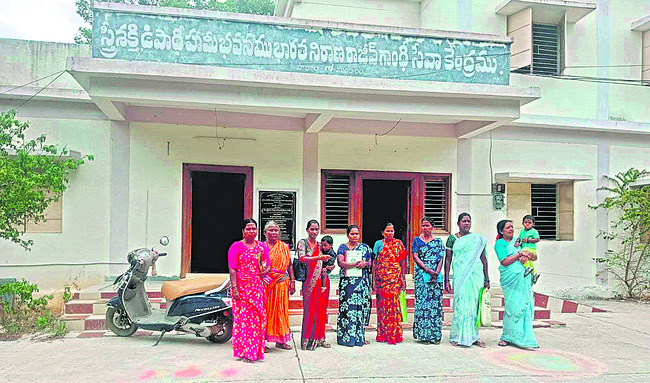 డ్వాక్రాలో తమ్ముళ్ల పెత్తనం1