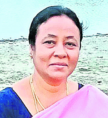 మోకాలి లోతు నీటిలో వెళ్లాలి
1