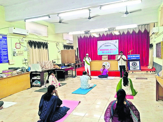 యోగాతో సంపూర్ణ ఆరోగ్యం1