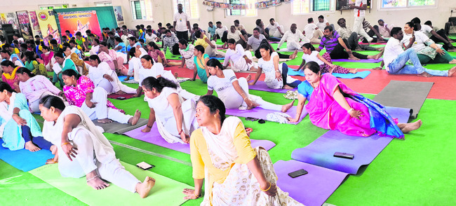 యోగాతోనే ఆరోగ్య సమాజం 1