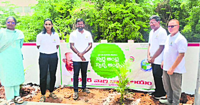 ప్రతి ఒక్కరూ ఓ మొక్కను నాటి సంరక్షించాలి 1