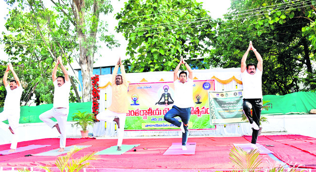 యోగాతో సంపూర్ణ ఆరోగ్యం1