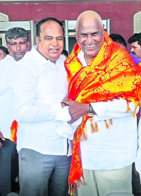 కౌశిక్రెడ్డిని విడుదల చేయాలి 1