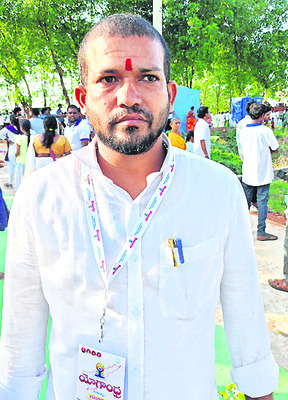 మరుగుదొడ్లు లేవు
2