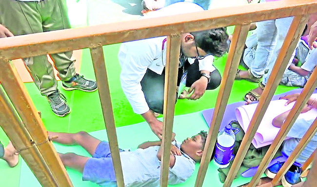 తిండి లేదు.. నిద్ర లేదు 1