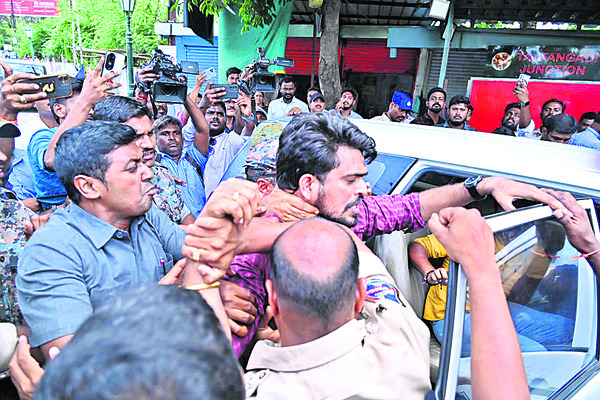 ఉద్రిక్తత.. ఉత్కంఠ1