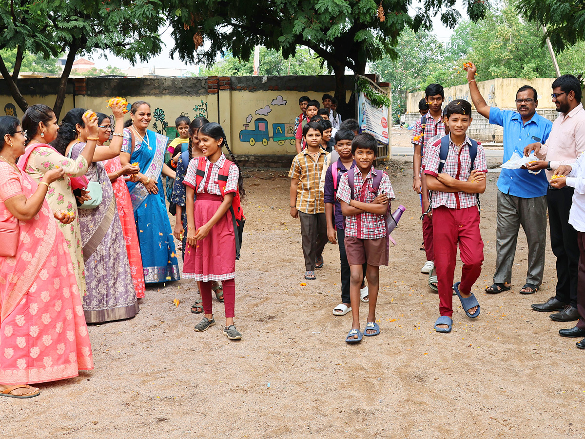 Best Photos of The Week in AP and Telangana Photo Gallery14