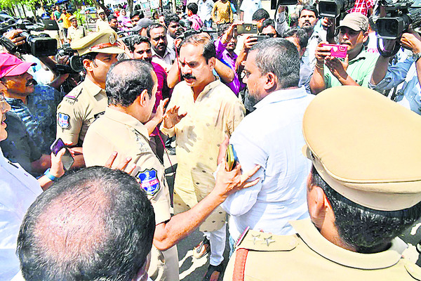 ఉద్రిక్తత..ఉత్కంఠ2