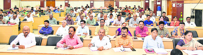 సమగ్ర అభివృద్ధికి బాటలు వేద్దాం1