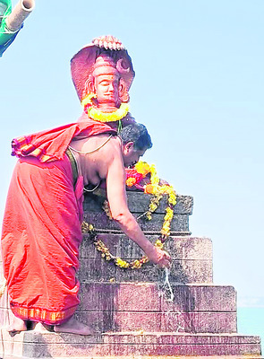 సంగమేశ్వర శిఖరానికి పూజలు 1