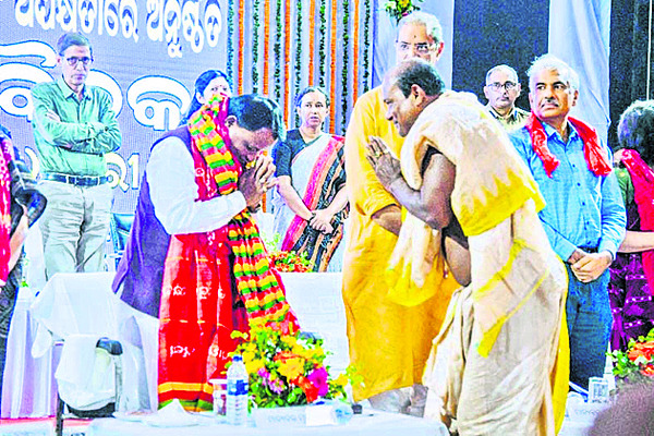 రథయాత్ర నిర్వహణ పవిత్ర బాధ్యత: సీఎం1