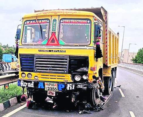 రోడ్డు ప్రమాదంలో ఒకరి మృతి 2