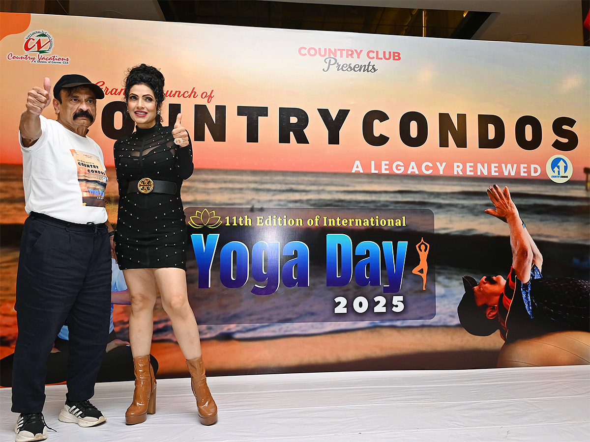 International yoga trainer Simran creates buzz at yoga festivals11