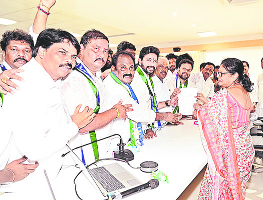 హోరెత్తిన పోరు3
