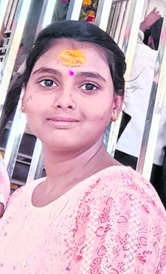 రోడ్డు ప్రమాదంలో విద్యార్థిని మృతి1