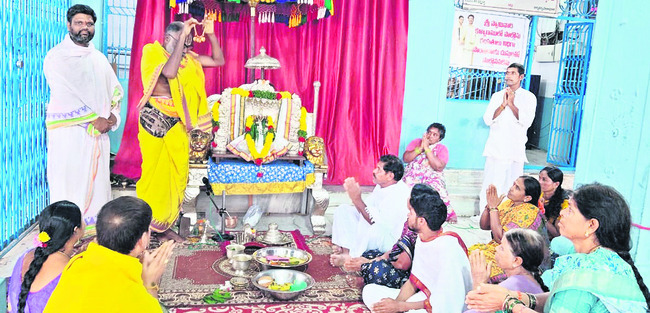 మట్టపల్లిలో నిత్యకల్యాణం1