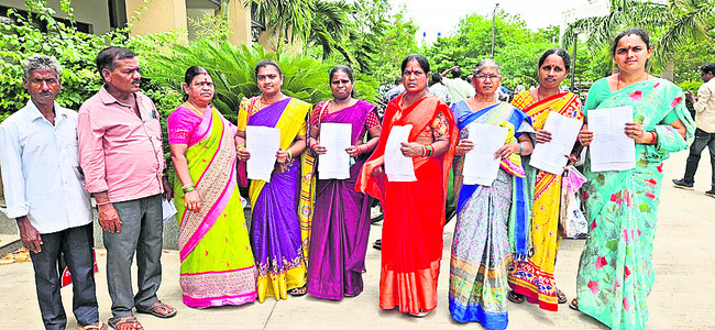 ప్రజావాణికి వినతుల వెల్లువ1