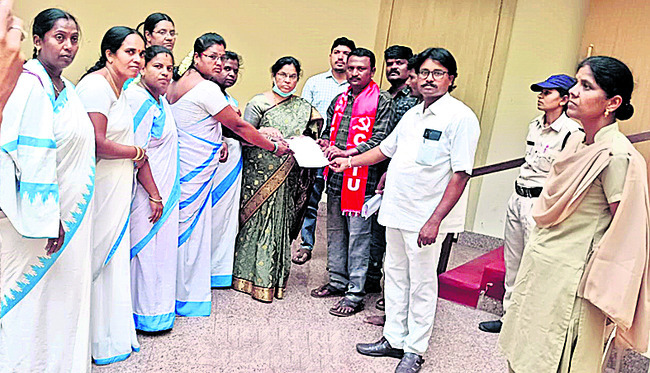 ఆశా కార్యకర్తల సమస్యలు పరిష్కరించండి 1