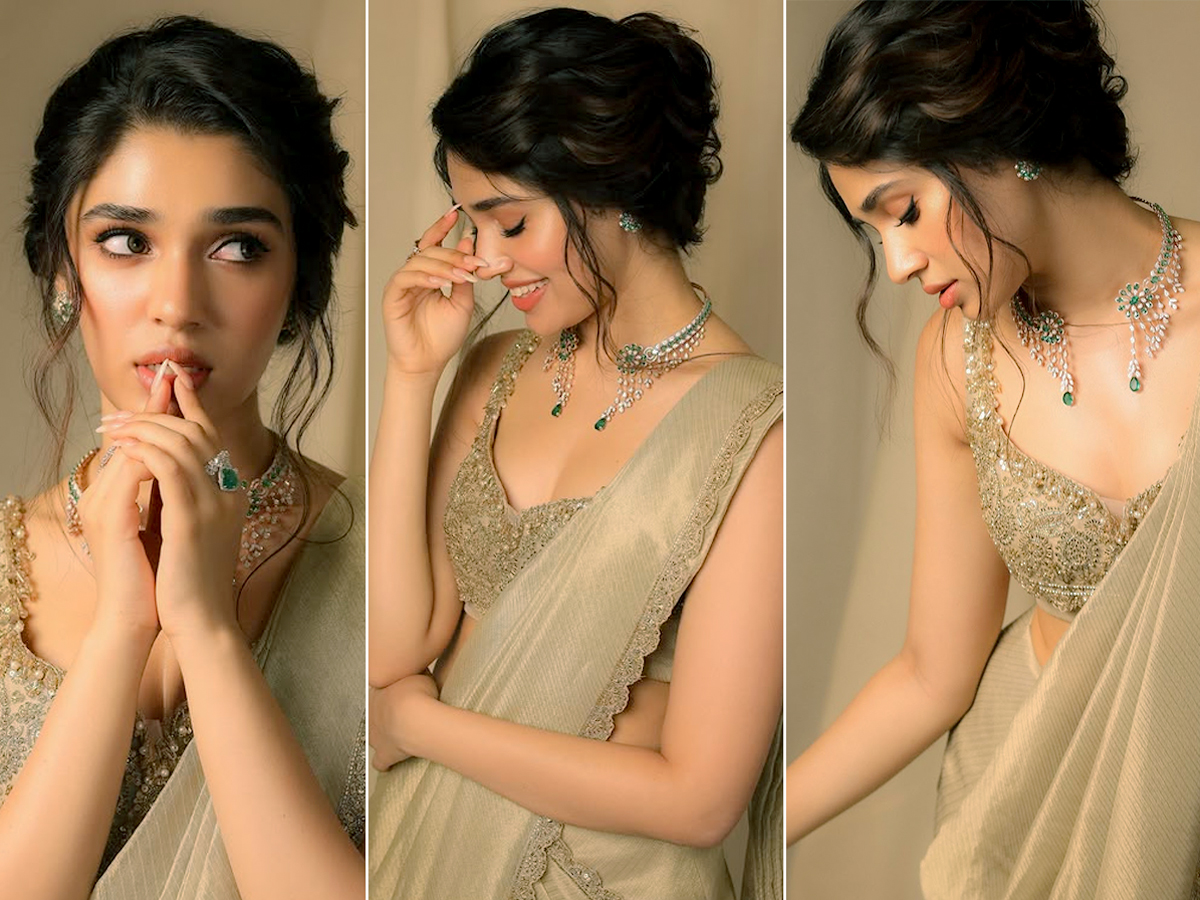Actress Krithi Shetty Trending Photos1