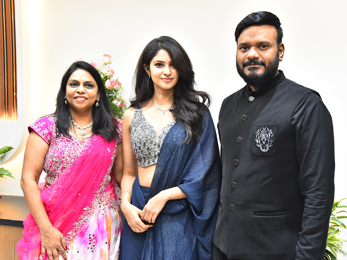 Femina Flaunt Studio SalonLaunch by manasa varanasi stills2