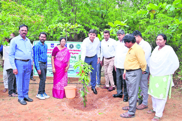 బస్డిపోపై సీఎంతో చర్చిస్తా3