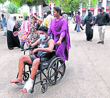 సొంతవారికి పరీక్షే! 3
