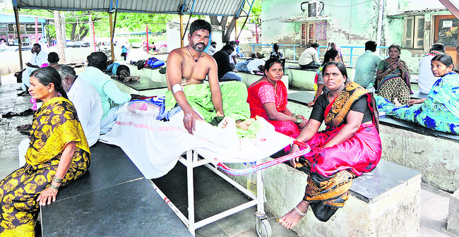 సొంతవారికి పరీక్షే! 1