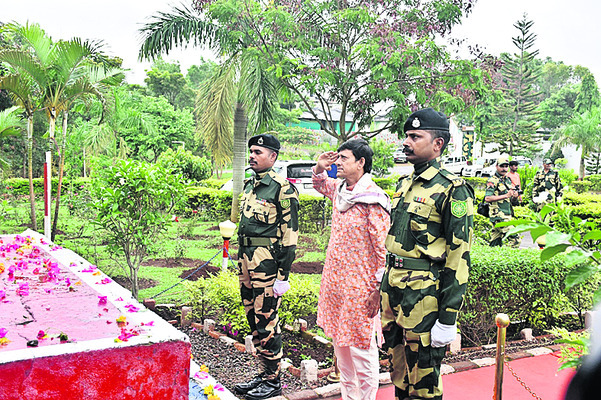 జవానుల బలి దానాలు జాతి మరువదు1