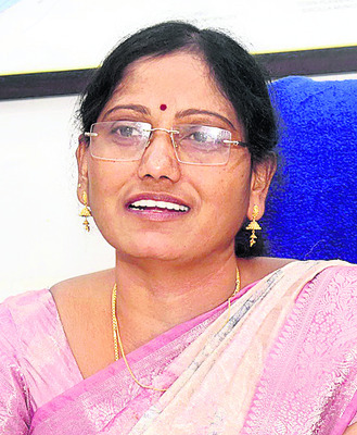 సిల్ట్ తీయక పదిరోజులైంది
2
