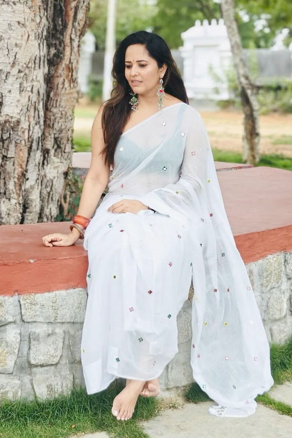 ఆధ్యాత్మిక పర్యటనలో అనసూయ (ఫోటోలు) | Anchor Anasuya Latest Beautiful ...