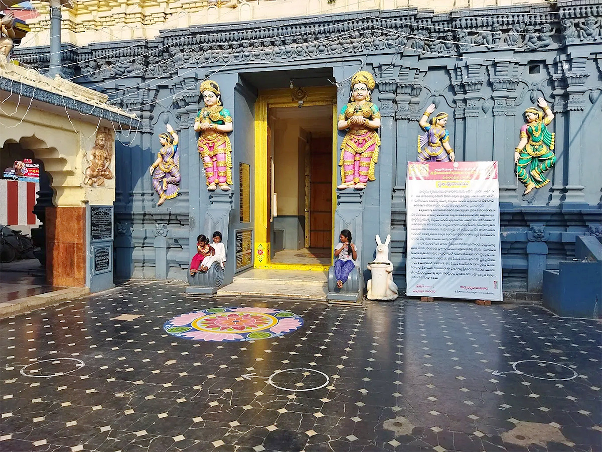 Devotional : Ksheera RamaLingeswara Swamy Temple in Palakollu Photos14