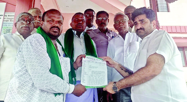 కలబుర్గి ధాబాలో  ముగ్గురు దారుణ హత్య 2