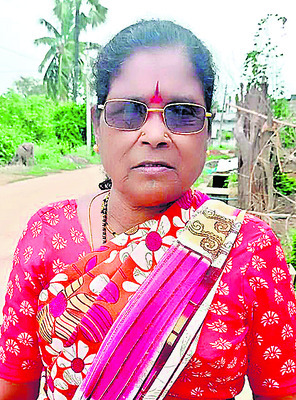 కదలని బండి.. తొలగని చెత్త3