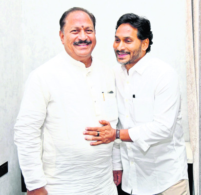 అధినేతతో భేటీ 1