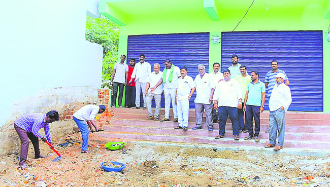రేపు మార్కెట్‌ దుకాణ  సముదాయం ప్రారంభం 
1