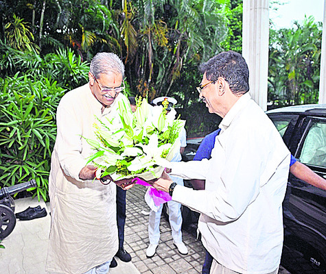 గవర్నర్తో ఉప ముఖ్యమంత్రి భేటీ 2