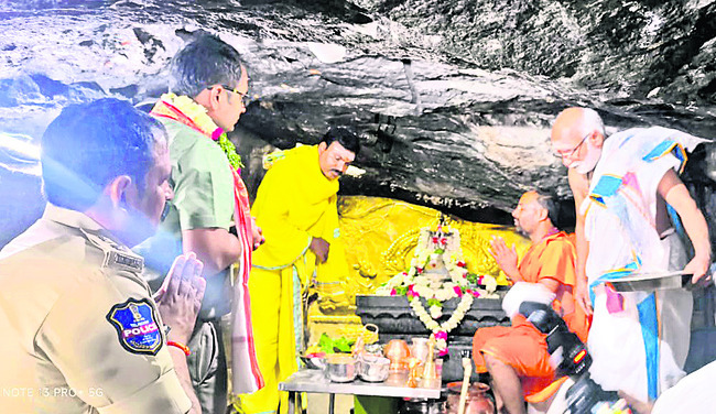 ఫిర్యాదులపై తక్షణమే స్పందించాలి 1