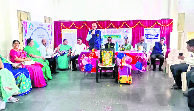 కేజీబీవీలో బెడ్ల పంపిణీ1