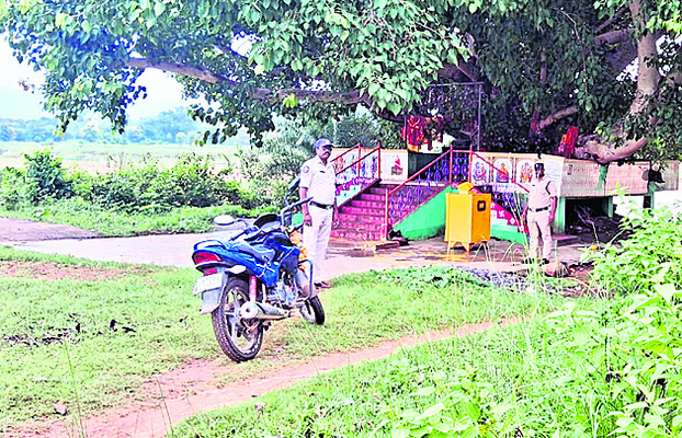 పోలీసుల విచారణ 1
