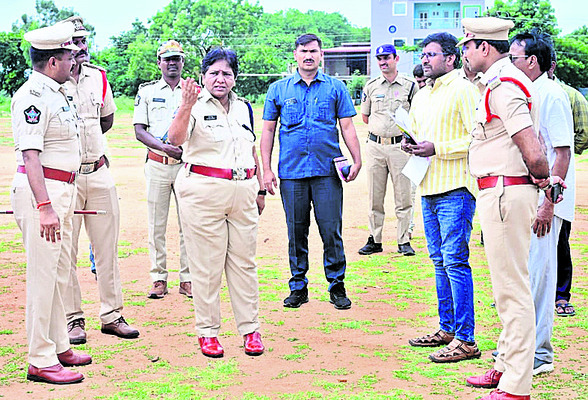 మా వాహనాలకు క్లియరెన్స్ ఇప్పించండి 1