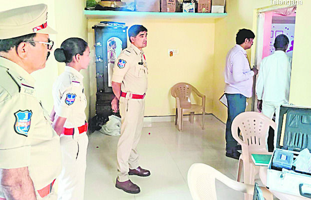 కొమురవెల్లిలో దొంగతనం 1
