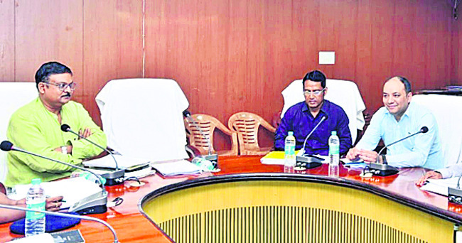 తరచూ అంగన్‌వాడీ కేంద్రాల పర్యవేక్షణ 1