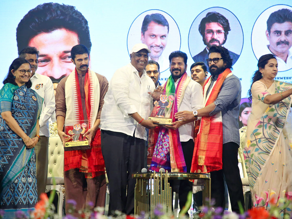 CM Revanth Reddy,Ram Charan,Vijay Deverakonda participate Anti-Drugs Day Event in Hyderabad Photos 15